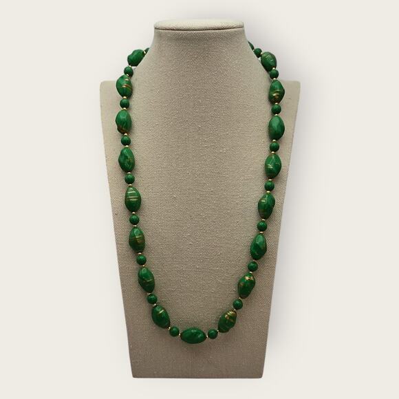 Green Marbled Beaded Necklace – Faux Malachite Vintage Jewerlry - Picture 1 of 7